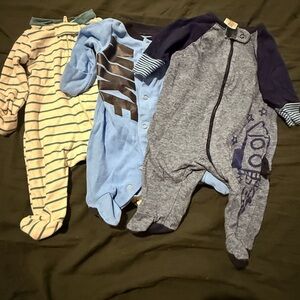 Newborn Footed Sleeper Bundle (3) | Nike, Gerber Organic Cotton Pajamas